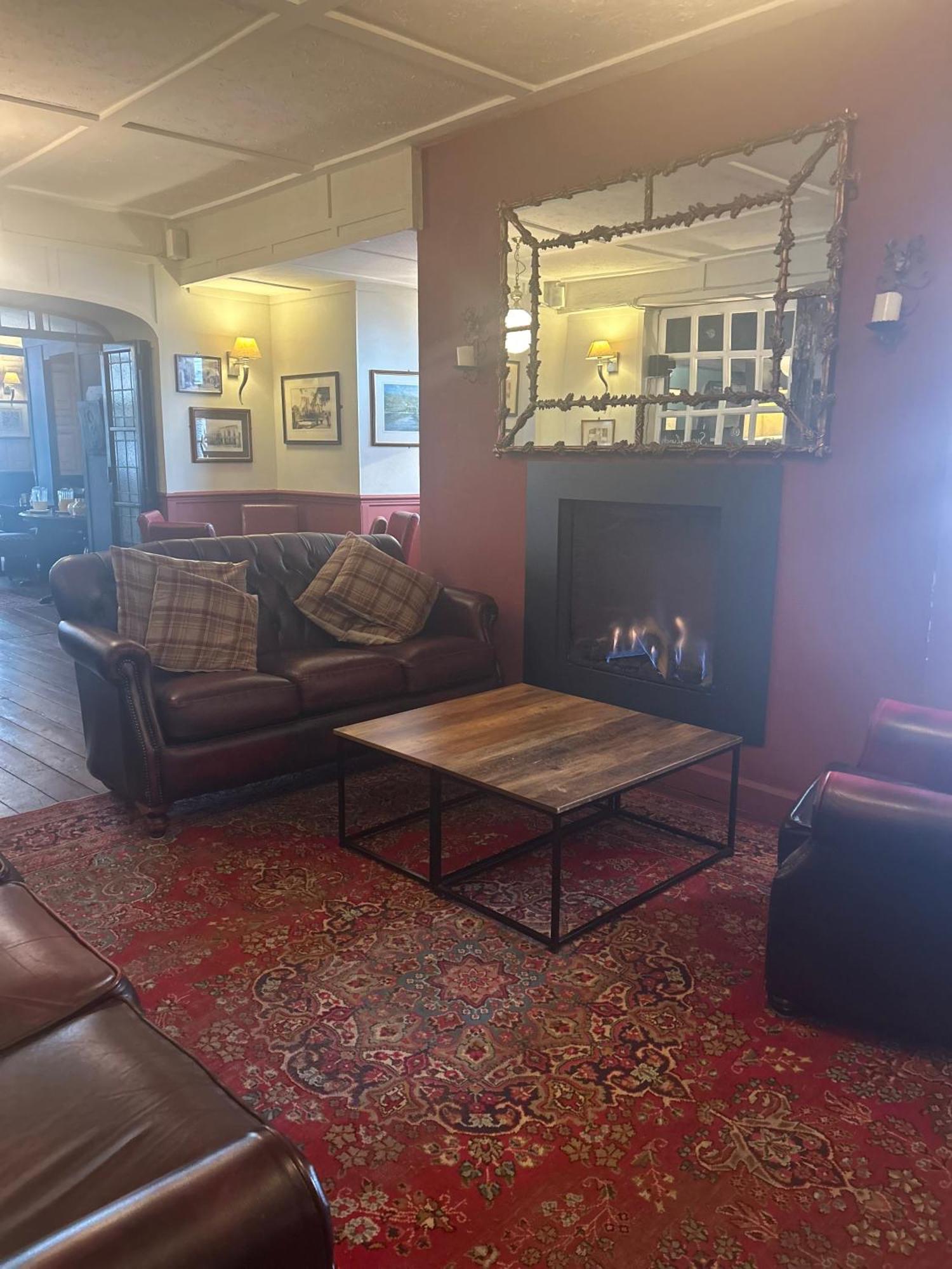 The Beaufort Hotel Чепстоу Екстериор снимка